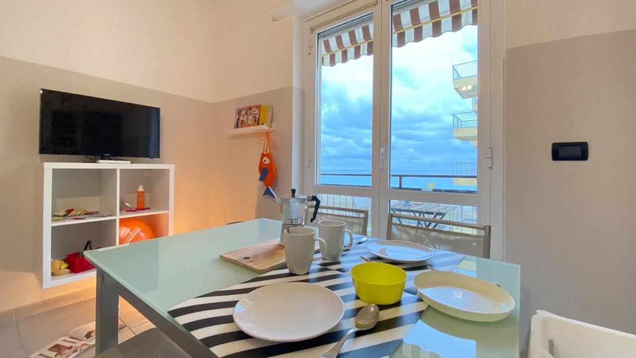 Babyaccommodation Family Experience IV Pietra Ligure Kültér fotó